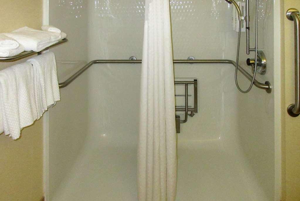 Clarion Pointe Evansville North Warrenton Номер фото