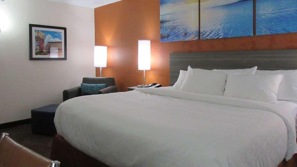 Clarion Pointe Evansville North Warrenton Номер фото