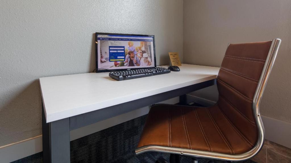 Clarion Pointe Evansville North Warrenton Экстерьер фото